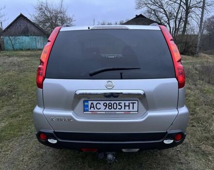 Серый Ниссан ИксТрейл, объемом двигателя 2 л и пробегом 256 тыс. км за 5799 $, фото 7 на Automoto.ua