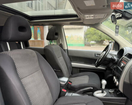 Серый Ниссан ИксТрейл, объемом двигателя 2 л и пробегом 240 тыс. км за 7600 $, фото 67 на Automoto.ua