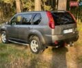 Серый Ниссан ИксТрейл, объемом двигателя 2 л и пробегом 272 тыс. км за 10000 $, фото 3 на Automoto.ua