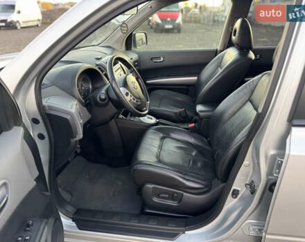 Серый Ниссан ИксТрейл, объемом двигателя 2.49 л и пробегом 260 тыс. км за 8499 $, фото 16 на Automoto.ua