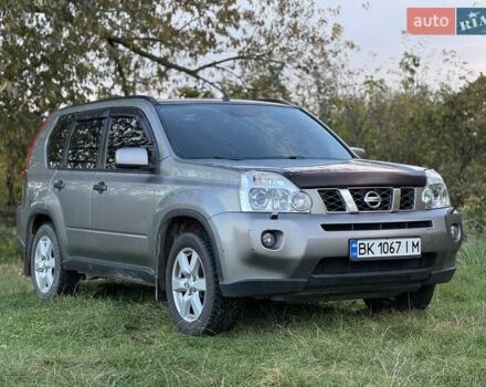 Сірий Ніссан ІксТрейл, об'ємом двигуна 2 л та пробігом 238 тис. км за 9400 $, фото 35 на Automoto.ua