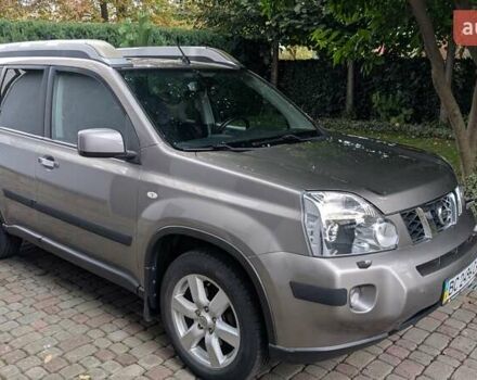 Серый Ниссан ИксТрейл, объемом двигателя 2 л и пробегом 158 тыс. км за 10500 $, фото 1 на Automoto.ua