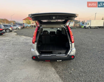 Серый Ниссан ИксТрейл, объемом двигателя 2.49 л и пробегом 260 тыс. км за 8499 $, фото 6 на Automoto.ua