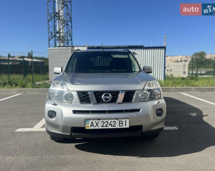 Серый Ниссан ИксТрейл, объемом двигателя 2 л и пробегом 222 тыс. км за 11499 $, фото 1 на Automoto.ua
