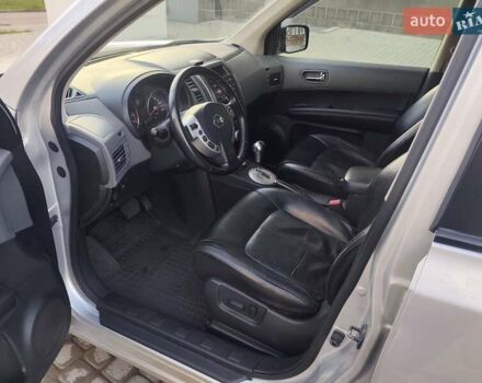 Сірий Ніссан ІксТрейл, об'ємом двигуна 2.5 л та пробігом 132 тис. км за 8900 $, фото 44 на Automoto.ua