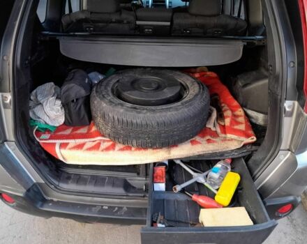 Серый Ниссан ИксТрейл, объемом двигателя 2 л и пробегом 195 тыс. км за 8300 $, фото 6 на Automoto.ua