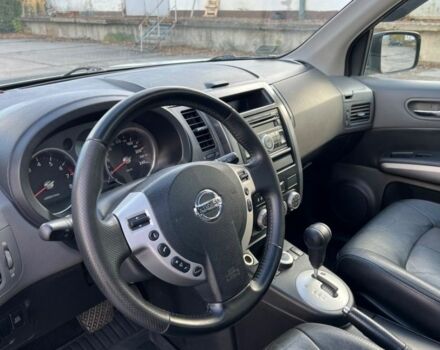 Серый Ниссан ИксТрейл, объемом двигателя 2.2 л и пробегом 200 тыс. км за 3400 $, фото 8 на Automoto.ua