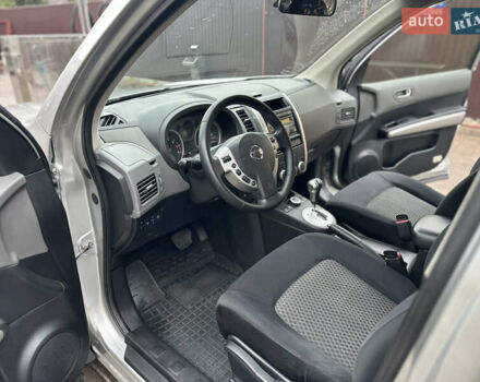 Сірий Ніссан ІксТрейл, об'ємом двигуна 2.49 л та пробігом 197 тис. км за 8300 $, фото 25 на Automoto.ua
