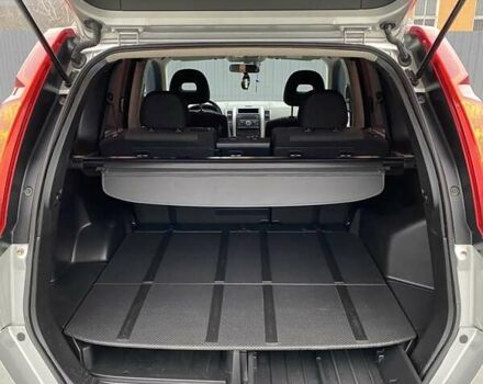 Серый Ниссан ИксТрейл, объемом двигателя 2 л и пробегом 235 тыс. км за 9500 $, фото 19 на Automoto.ua