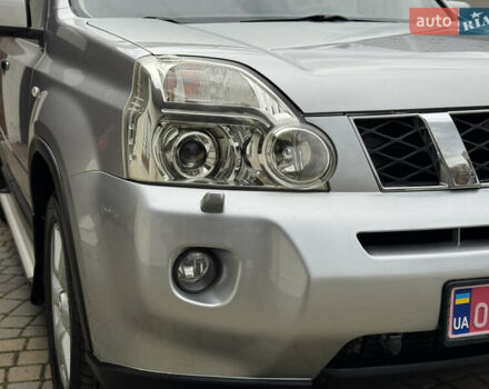 Сірий Ніссан ІксТрейл, об'ємом двигуна 2 л та пробігом 228 тис. км за 10250 $, фото 40 на Automoto.ua