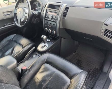 Сірий Ніссан ІксТрейл, об'ємом двигуна 2.5 л та пробігом 132 тис. км за 8900 $, фото 31 на Automoto.ua