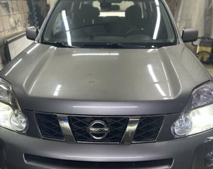 Серый Ниссан ИксТрейл, объемом двигателя 2 л и пробегом 262 тыс. км за 8900 $, фото 7 на Automoto.ua