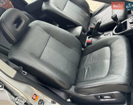 Сірий Ніссан ІксТрейл, об'ємом двигуна 2 л та пробігом 228 тис. км за 10250 $, фото 23 на Automoto.ua