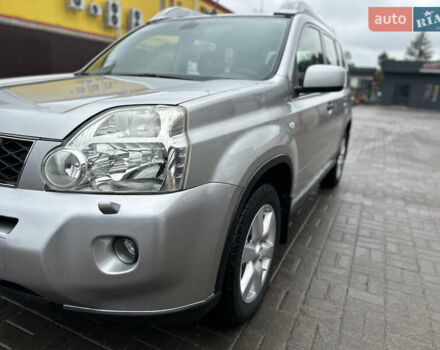 Сірий Ніссан ІксТрейл, об'ємом двигуна 2.49 л та пробігом 197 тис. км за 8300 $, фото 4 на Automoto.ua