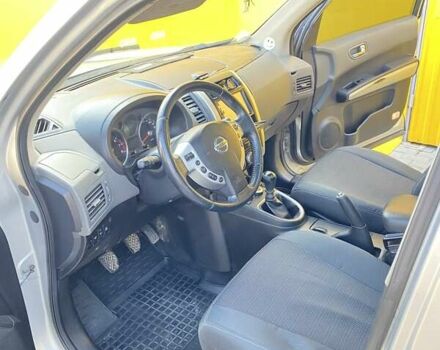 Серый Ниссан ИксТрейл, объемом двигателя 2 л и пробегом 215 тыс. км за 8000 $, фото 23 на Automoto.ua