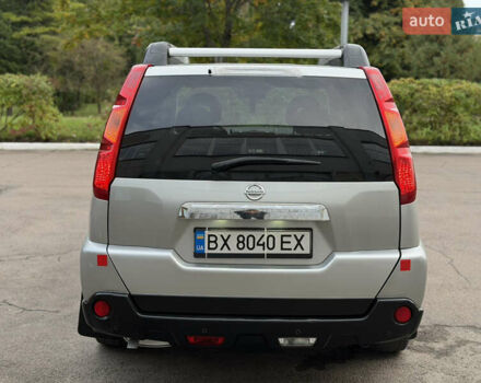 Серый Ниссан ИксТрейл, объемом двигателя 2 л и пробегом 240 тыс. км за 7600 $, фото 33 на Automoto.ua
