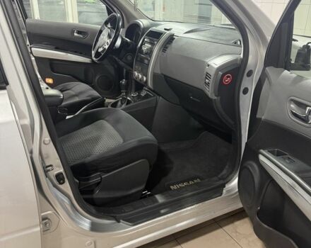 Сірий Ніссан ІксТрейл, об'ємом двигуна 2.5 л та пробігом 175 тис. км за 7600 $, фото 16 на Automoto.ua