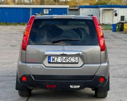 Серый Ниссан ИксТрейл, объемом двигателя 2.2 л и пробегом 200 тыс. км за 3400 $, фото 5 на Automoto.ua