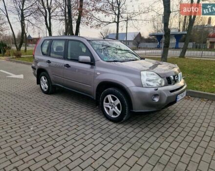 Сірий Ніссан ІксТрейл, об'ємом двигуна 2 л та пробігом 212 тис. км за 9900 $, фото 27 на Automoto.ua