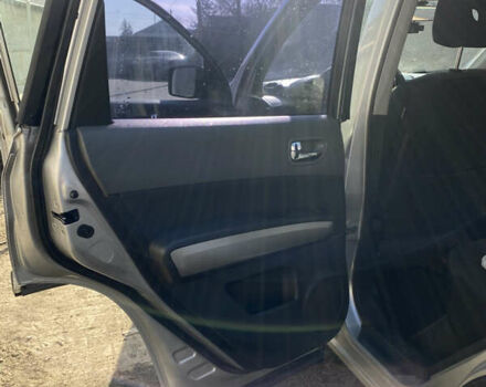 Серый Ниссан ИксТрейл, объемом двигателя 2.49 л и пробегом 220 тыс. км за 8500 $, фото 40 на Automoto.ua