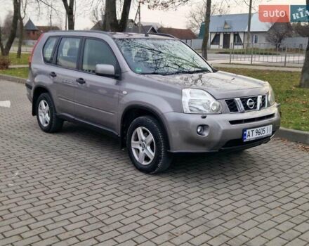 Сірий Ніссан ІксТрейл, об'ємом двигуна 2 л та пробігом 212 тис. км за 9900 $, фото 10 на Automoto.ua