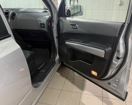 Сірий Ніссан ІксТрейл, об'ємом двигуна 2.5 л та пробігом 175 тис. км за 7600 $, фото 15 на Automoto.ua