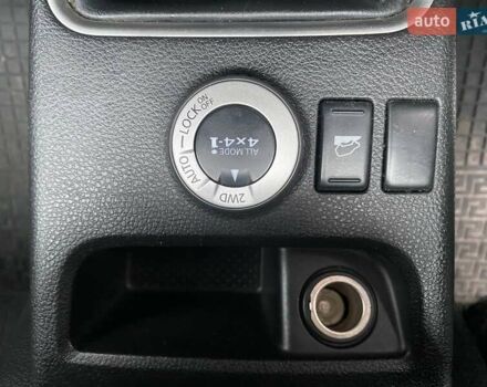 Серый Ниссан ИксТрейл, объемом двигателя 2 л и пробегом 235 тыс. км за 9500 $, фото 26 на Automoto.ua