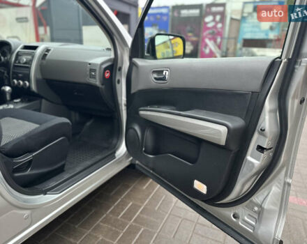 Сірий Ніссан ІксТрейл, об'ємом двигуна 2.49 л та пробігом 197 тис. км за 8300 $, фото 15 на Automoto.ua