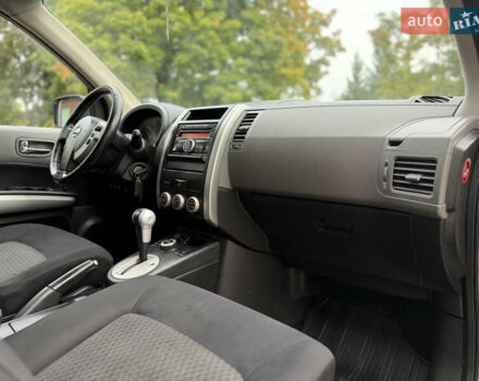 Серый Ниссан ИксТрейл, объемом двигателя 2 л и пробегом 240 тыс. км за 7600 $, фото 60 на Automoto.ua