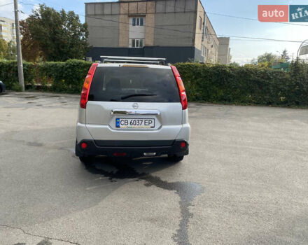 Серый Ниссан ИксТрейл, объемом двигателя 2.49 л и пробегом 226 тыс. км за 8300 $, фото 4 на Automoto.ua