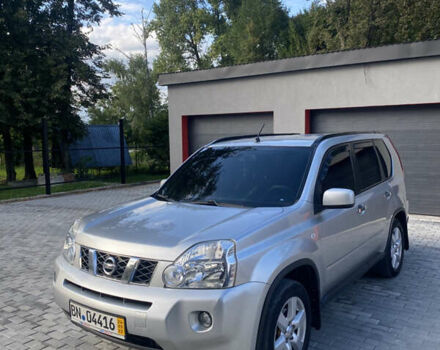 Сірий Ніссан ІксТрейл, об'ємом двигуна 2 л та пробігом 300 тис. км за 9400 $, фото 7 на Automoto.ua