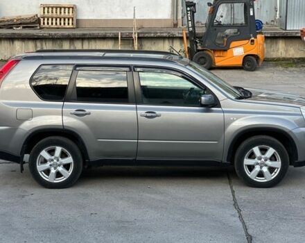 Серый Ниссан ИксТрейл, объемом двигателя 2.2 л и пробегом 200 тыс. км за 3400 $, фото 3 на Automoto.ua