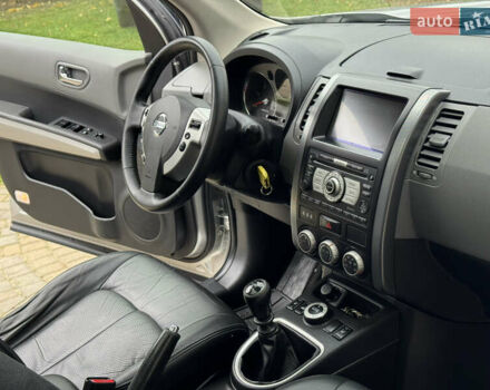 Сірий Ніссан ІксТрейл, об'ємом двигуна 2 л та пробігом 228 тис. км за 10250 $, фото 19 на Automoto.ua