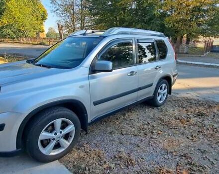 Сірий Ніссан ІксТрейл, об'ємом двигуна 2.49 л та пробігом 327 тис. км за 12000 $, фото 2 на Automoto.ua