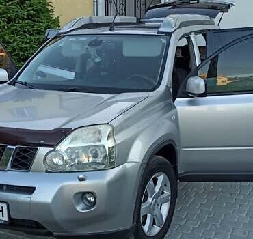 Серый Ниссан ИксТрейл, объемом двигателя 2 л и пробегом 220 тыс. км за 9800 $, фото 24 на Automoto.ua