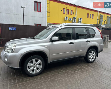 Сірий Ніссан ІксТрейл, об'ємом двигуна 2.49 л та пробігом 197 тис. км за 8300 $, фото 5 на Automoto.ua