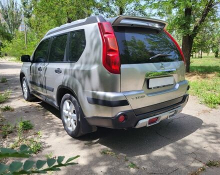 Серый Ниссан ИксТрейл, объемом двигателя 0 л и пробегом 252 тыс. км за 7999 $, фото 4 на Automoto.ua