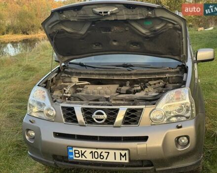 Сірий Ніссан ІксТрейл, об'ємом двигуна 2 л та пробігом 238 тис. км за 9400 $, фото 54 на Automoto.ua