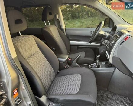 Сірий Ніссан ІксТрейл, об'ємом двигуна 2 л та пробігом 238 тис. км за 9400 $, фото 44 на Automoto.ua