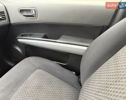 Серый Ниссан ИксТрейл, объемом двигателя 2 л и пробегом 240 тыс. км за 7600 $, фото 52 на Automoto.ua