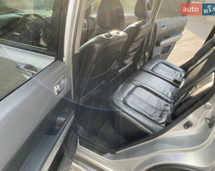 Серый Ниссан ИксТрейл, объемом двигателя 2.49 л и пробегом 226 тыс. км за 8300 $, фото 16 на Automoto.ua