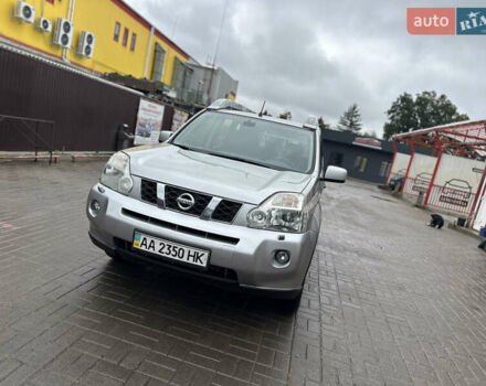 Сірий Ніссан ІксТрейл, об'ємом двигуна 2.49 л та пробігом 197 тис. км за 8300 $, фото 3 на Automoto.ua