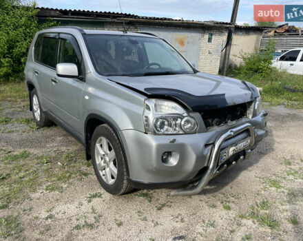 Серый Ниссан ИксТрейл, объемом двигателя 2 л и пробегом 349 тыс. км за 6900 $, фото 1 на Automoto.ua