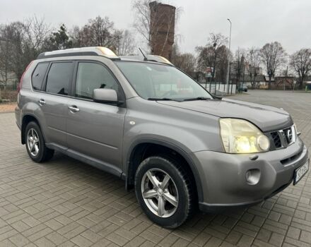 Сірий Ніссан ІксТрейл, об'ємом двигуна 2 л та пробігом 209 тис. км за 5200 $, фото 2 на Automoto.ua