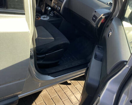 Серый Ниссан ИксТрейл, объемом двигателя 2.49 л и пробегом 220 тыс. км за 8500 $, фото 12 на Automoto.ua