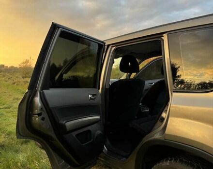 Сірий Ніссан ІксТрейл, об'ємом двигуна 2 л та пробігом 238 тис. км за 9400 $, фото 47 на Automoto.ua