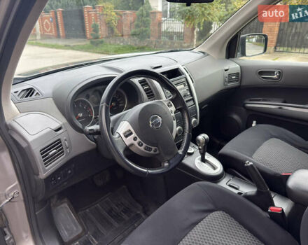 Серый Ниссан ИксТрейл, объемом двигателя 2 л и пробегом 159 тыс. км за 10000 $, фото 12 на Automoto.ua