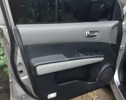 Серый Ниссан ИксТрейл, объемом двигателя 2.5 л и пробегом 261 тыс. км за 7500 $, фото 1 на Automoto.ua