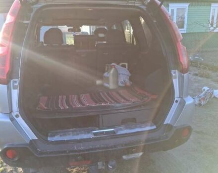 Сірий Ніссан ІксТрейл, об'ємом двигуна 2 л та пробігом 280 тис. км за 8000 $, фото 6 на Automoto.ua