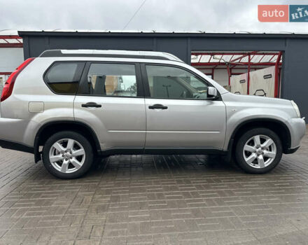 Сірий Ніссан ІксТрейл, об'ємом двигуна 2.49 л та пробігом 197 тис. км за 8300 $, фото 12 на Automoto.ua